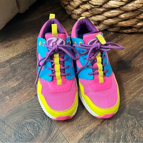 Heelys Force Skate Shoe Youth 4 Women’s 5 Neon Colors with Wheels - Picture 2 of 7